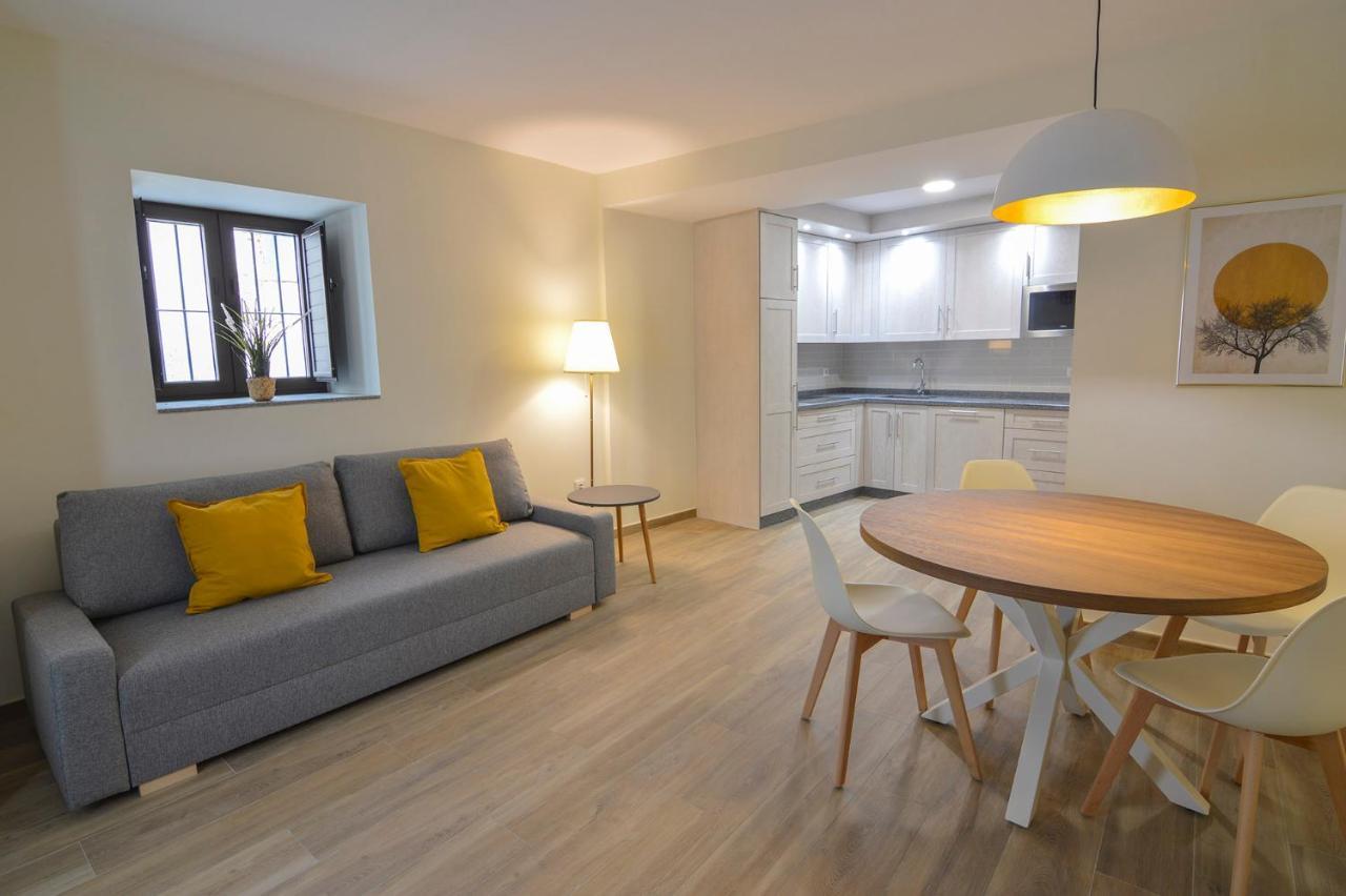 Apartamentos Turisticos Hornillo Caces エクステリア 写真