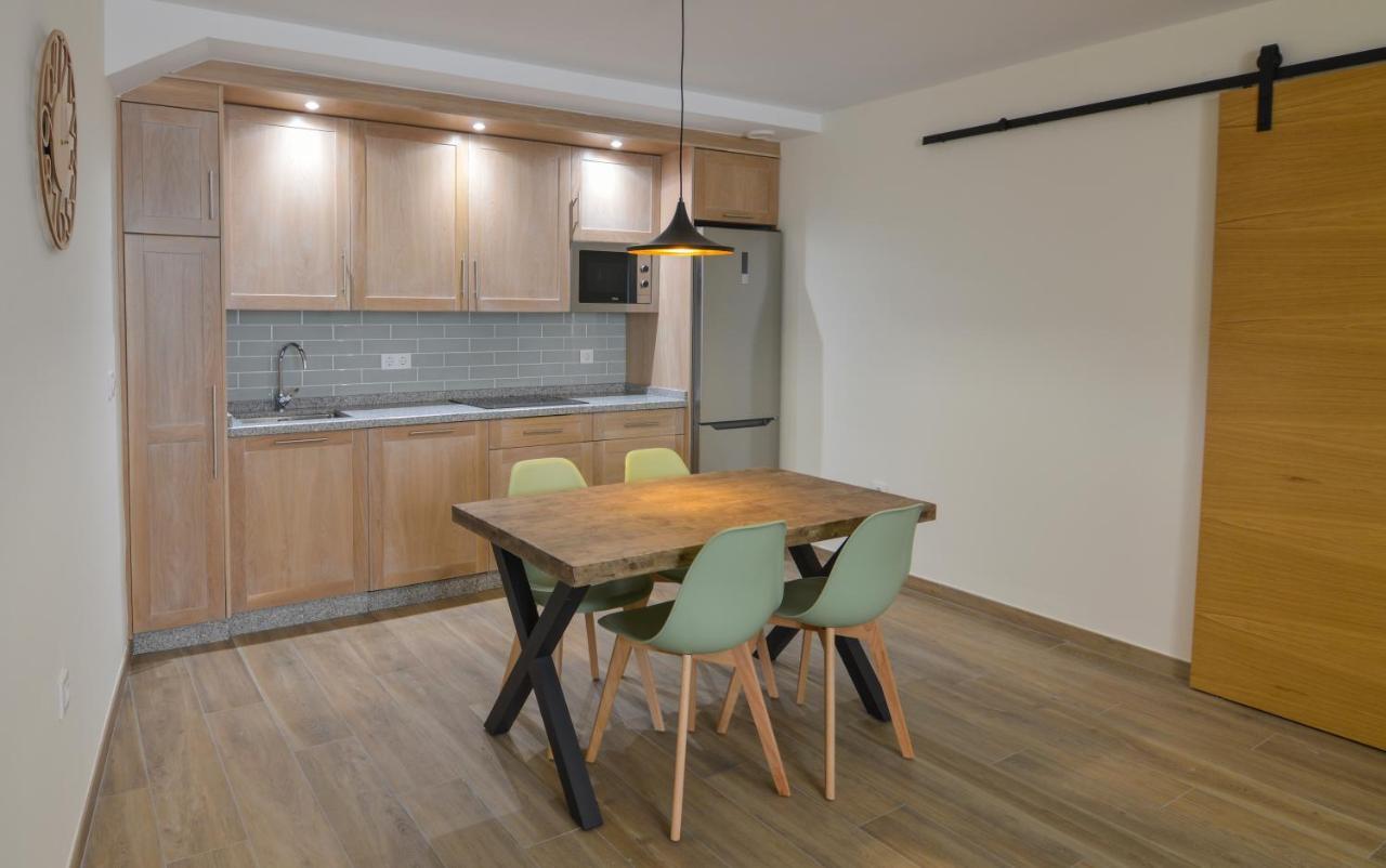 Apartamentos Turisticos Hornillo Caces エクステリア 写真