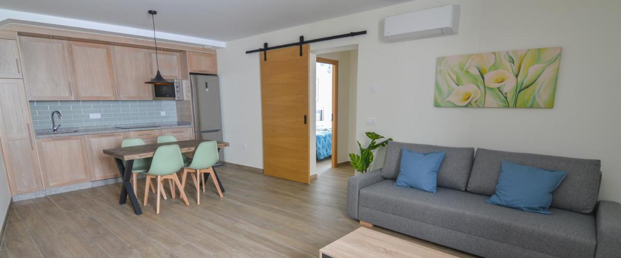 Apartamentos Turisticos Hornillo Caces エクステリア 写真