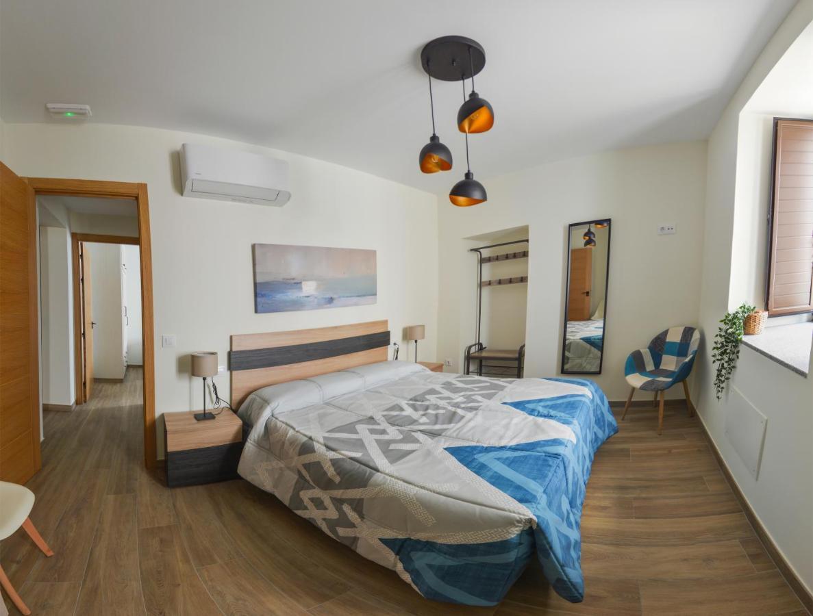 Apartamentos Turisticos Hornillo Caces エクステリア 写真